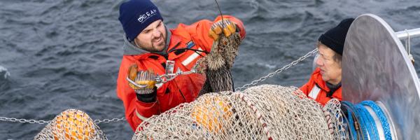 Trawling on the Marcelle Melosira. Photo by the University of Vermont